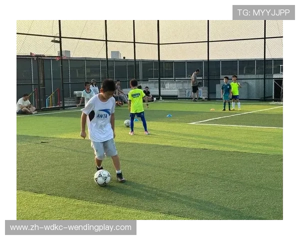 足球对抗赛在日常训练中模拟实战比赛情景的价值体现